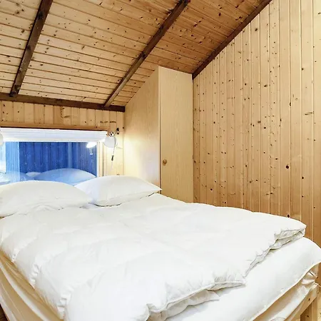 Отель 6 Person In Stubbek Bing